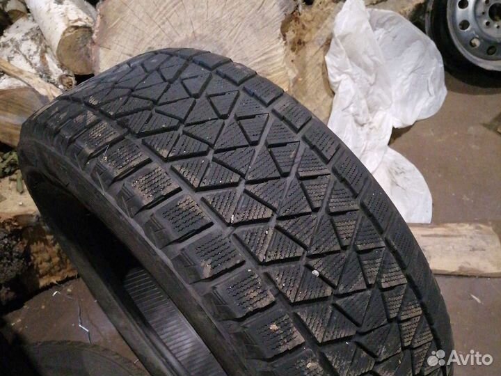 Bridgestone Blizzak DM-V2 265/60 R18