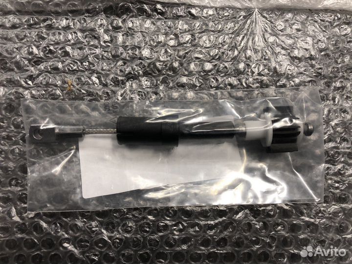 Трос стояночного тормоза Mercedes-Benz v-class