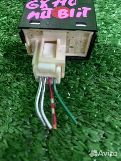 Кнопка режимов кпп toyota mark II wagon blit GX110 1GFE 2004