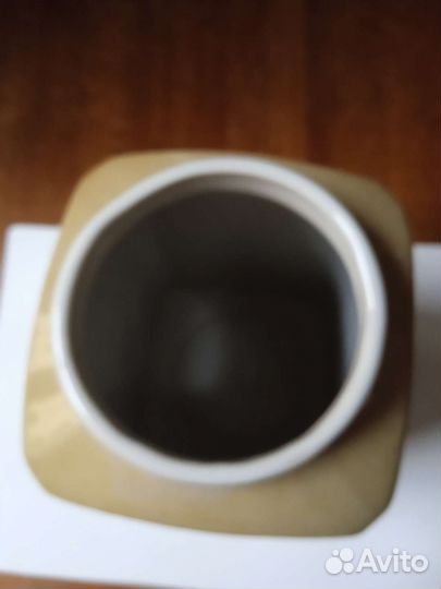 Кашпо и ваза- фарфор - для растений.Из СССР