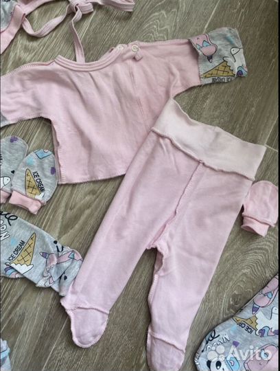 Распашонки, ползунки. В роддом 56