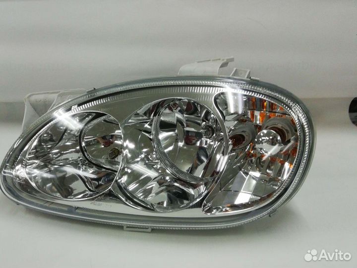 Фара Волга 31105