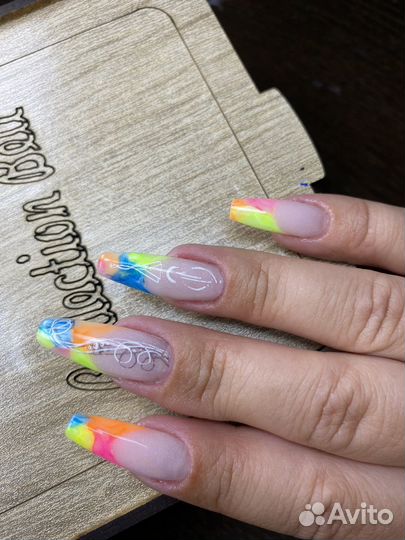 Маникюр, педикюр