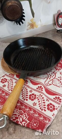 Чугунная сковорода-гриль