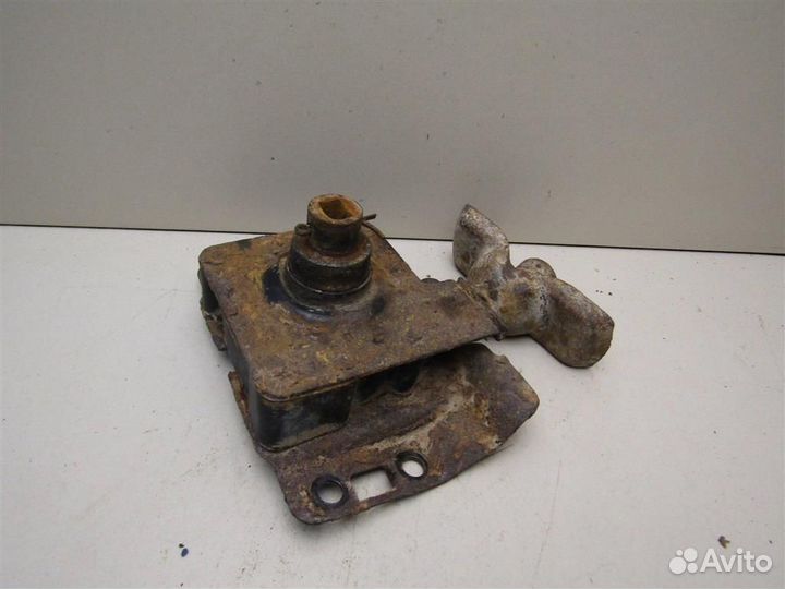 Механизм подъема запасного колеса Ford Maverick 2