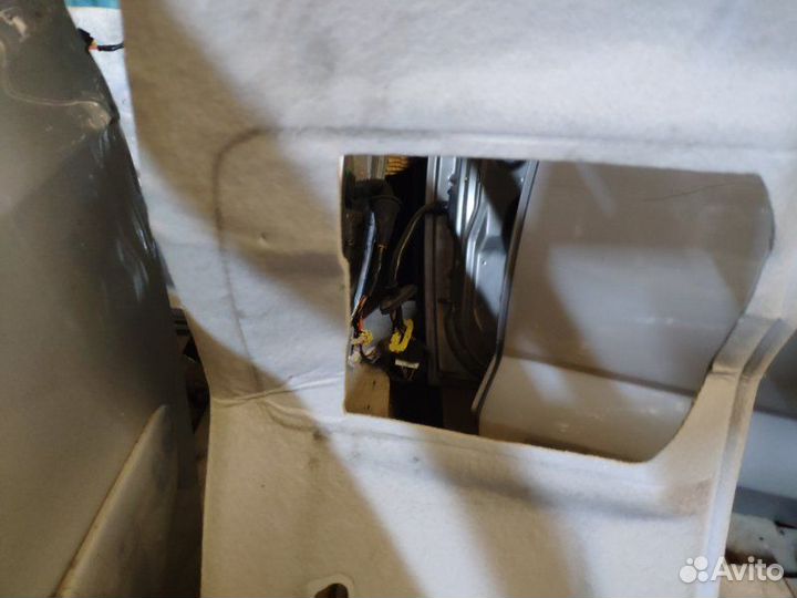 Обшивка потолка Mitsubishi Pajero Sport K96W