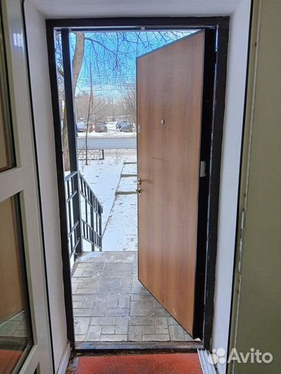 Дверь входная металлическая бу