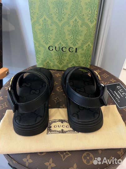 Крутые детские сандали Gucci