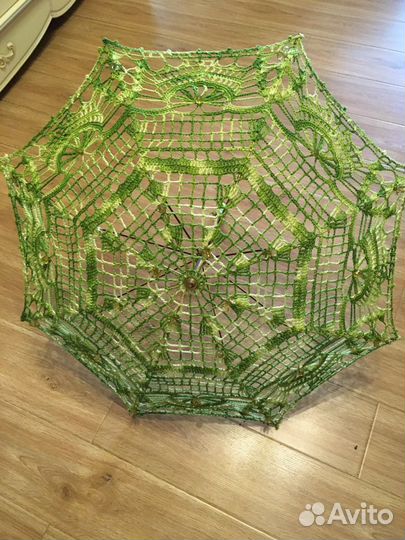 Зонт вязание зеленый и Нитки метанит 150 м серебро
