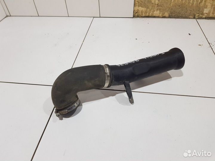 Патрубок воздушного фильтра (Chery Tiggo 3)