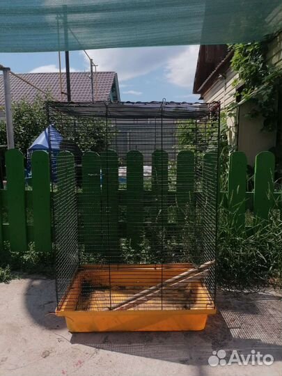 Большая клетка для птиц