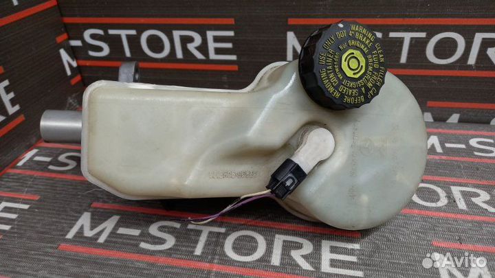 Главный тормозной цилиндр Mercedes-Benz R-Class