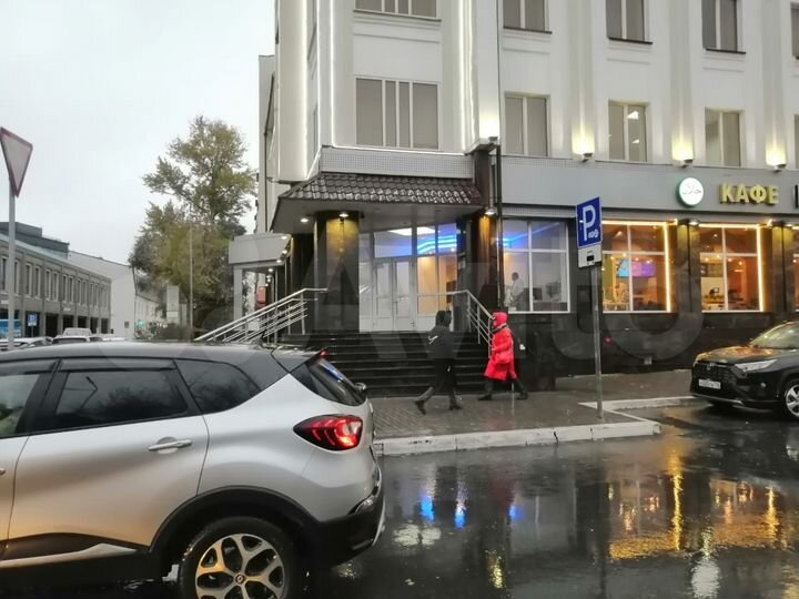 Офис, 33 м² в центре с парковкой