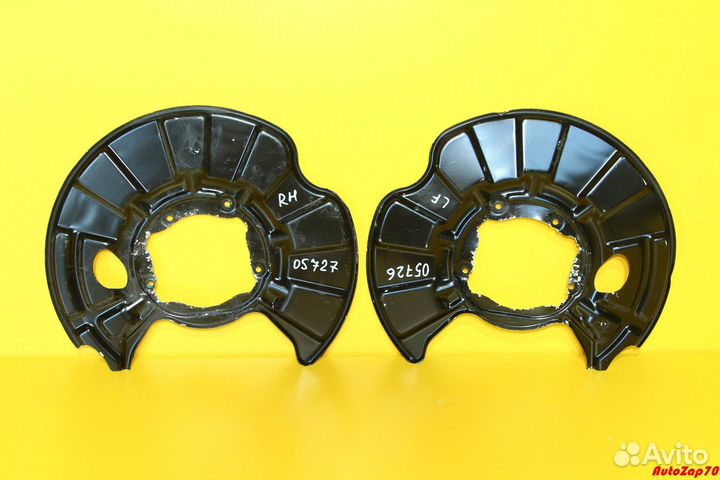 S500 W222 Пыльник заднего тормозного диска правый