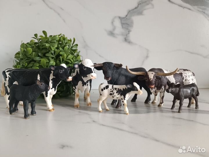Фигурки Schleich корова и быки