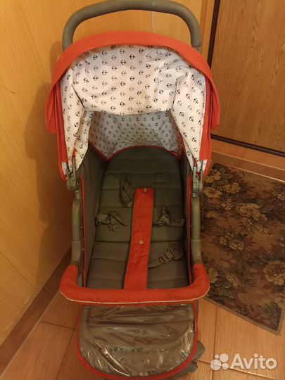 Прогулочная коляска