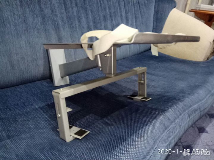 Подставка под телевизор с приставкой или DVD