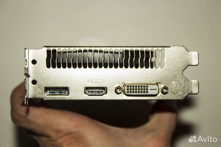 Видеокарта Radeon RX550/4GB/128bit