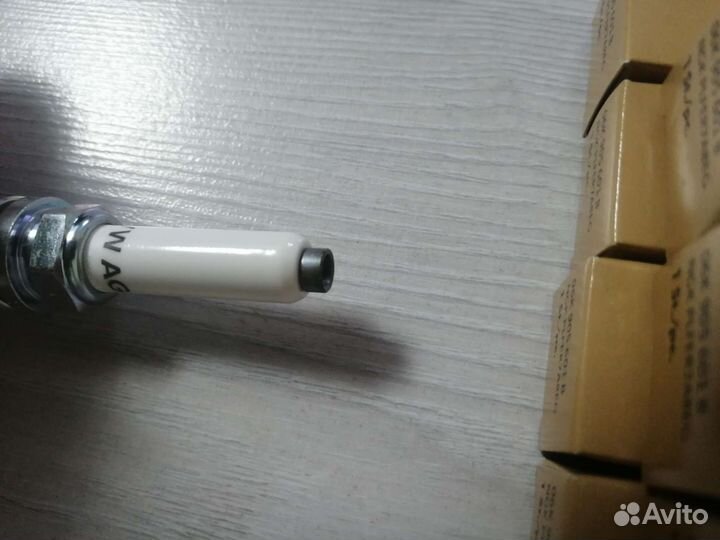 Свечи зажигания 06k905601b