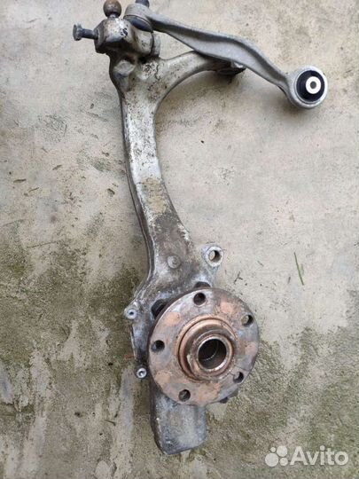 Поворотный кулак Audi A4 B6