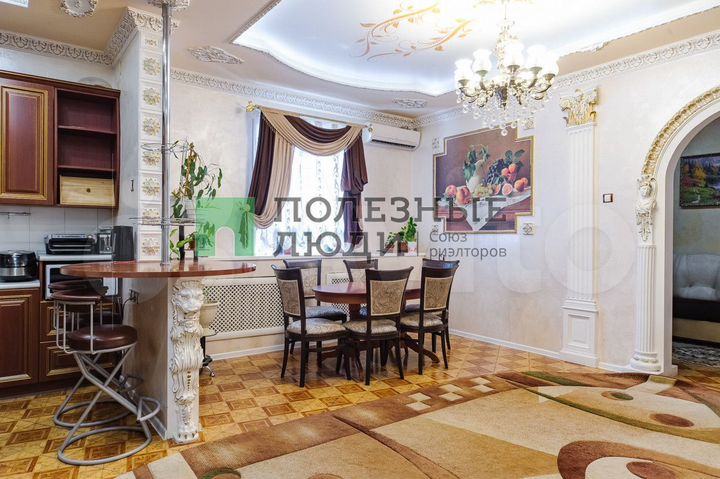 3-к. квартира, 128,8 м², 2/2 эт.