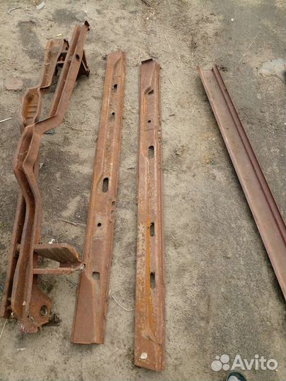 Продам пороги на 412 москвич новые СССР