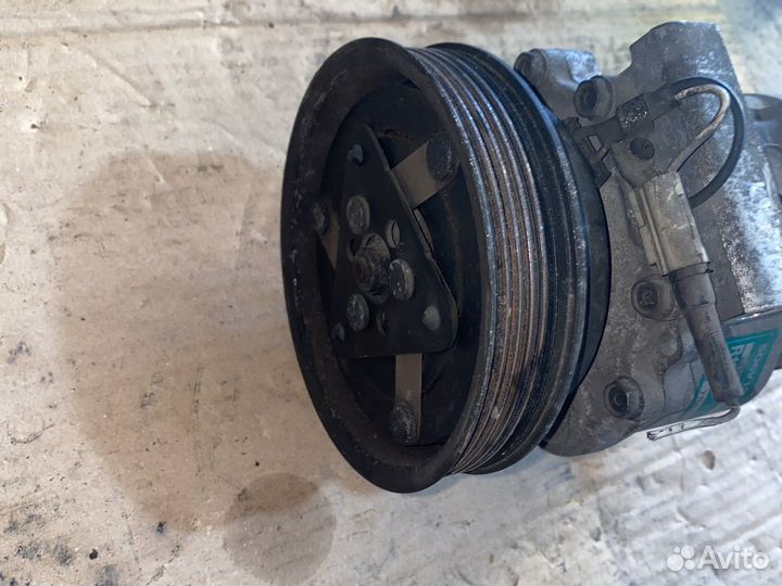 Компрессор кондиционера Renault 1.5dci