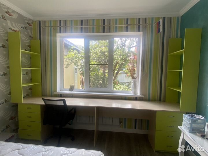 Письменный стол