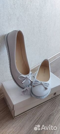 Новый кожаные балетки