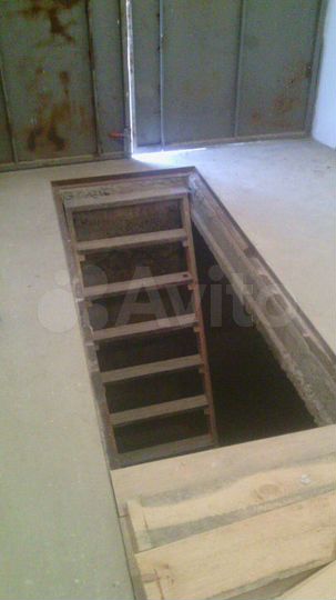 Гараж, > 30 м²