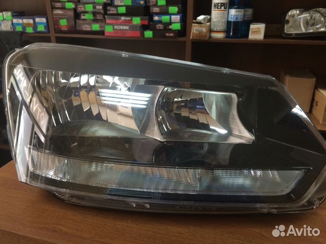 Фара передняя правая Skoda yeti 2014-2015 5l194101