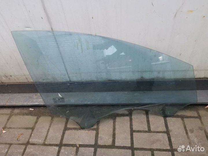 Стекло правое переднее Ford Mondeo 4