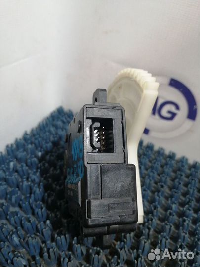 Сервопривод заслонок печки Toyota Estima