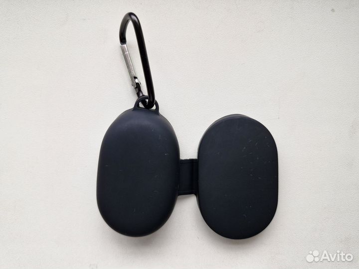 Чехол на беспроводные наушники