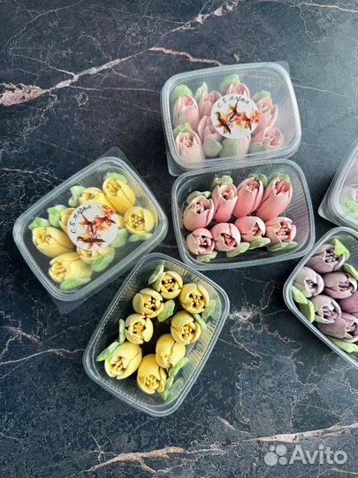 Тюльпаны из зефира в прозрачных коробочках