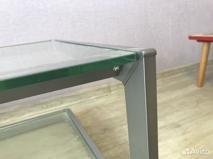 Стеклянная тумба