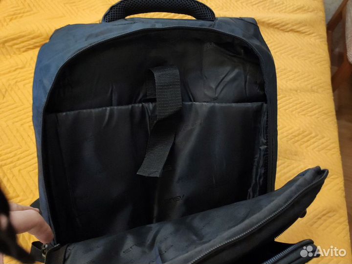 Фирменный рюкзак для ноутбука 17.3 Asus