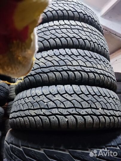 Viatti Brina Nordico V-522 215/65 R16
