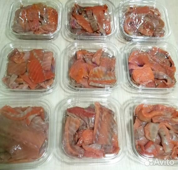 Обрезь семги без костей слабосоленая