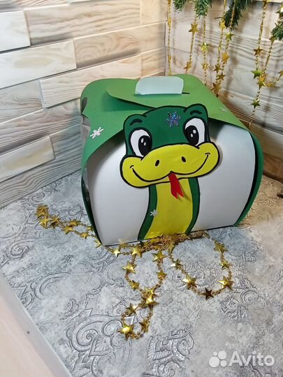 Безкаркасная змея