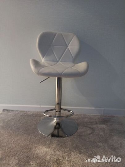 Барный стул ракушка