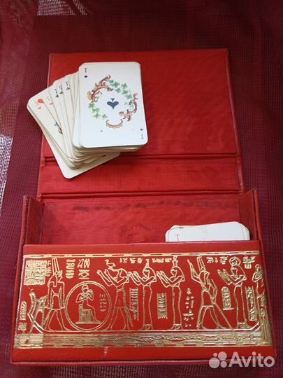 2 набора пасьянсных карт, футляр для карт