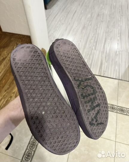 Кроссовки vans