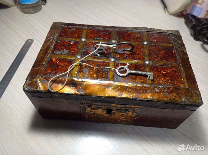 Шкатулка старинная