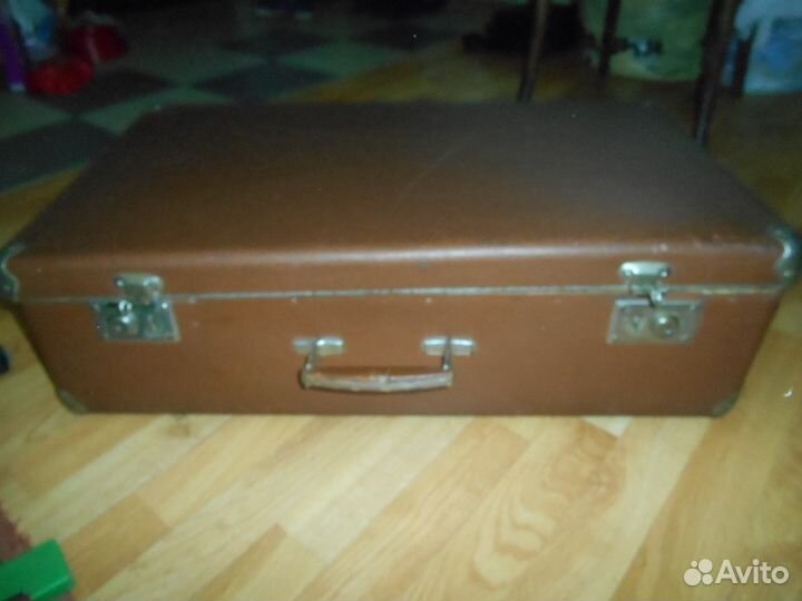 Старый чемодан для декупажа