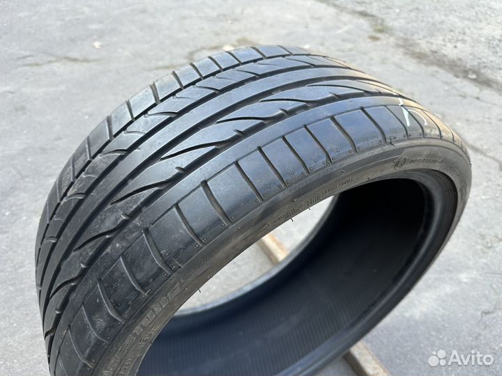 Bridgestone Potenza RE050A 235/35 R19