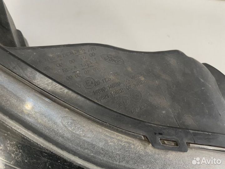 Фара передняя правая Ford Focus 3 (дорестайлинг) 1