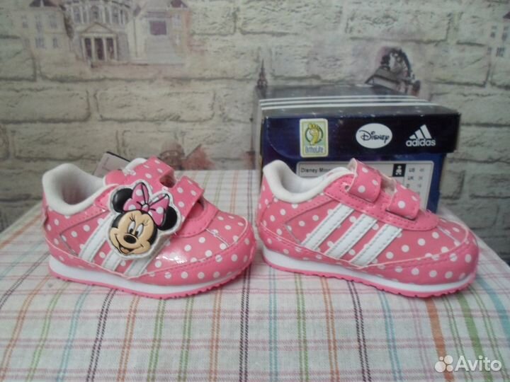 Кроссовки adidas