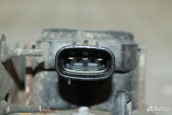 Клапан пневмоподвески Celsior UCF30 Lexus LS430