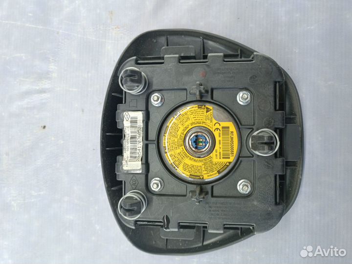 Подушка безопасности в руль Renault logan 2